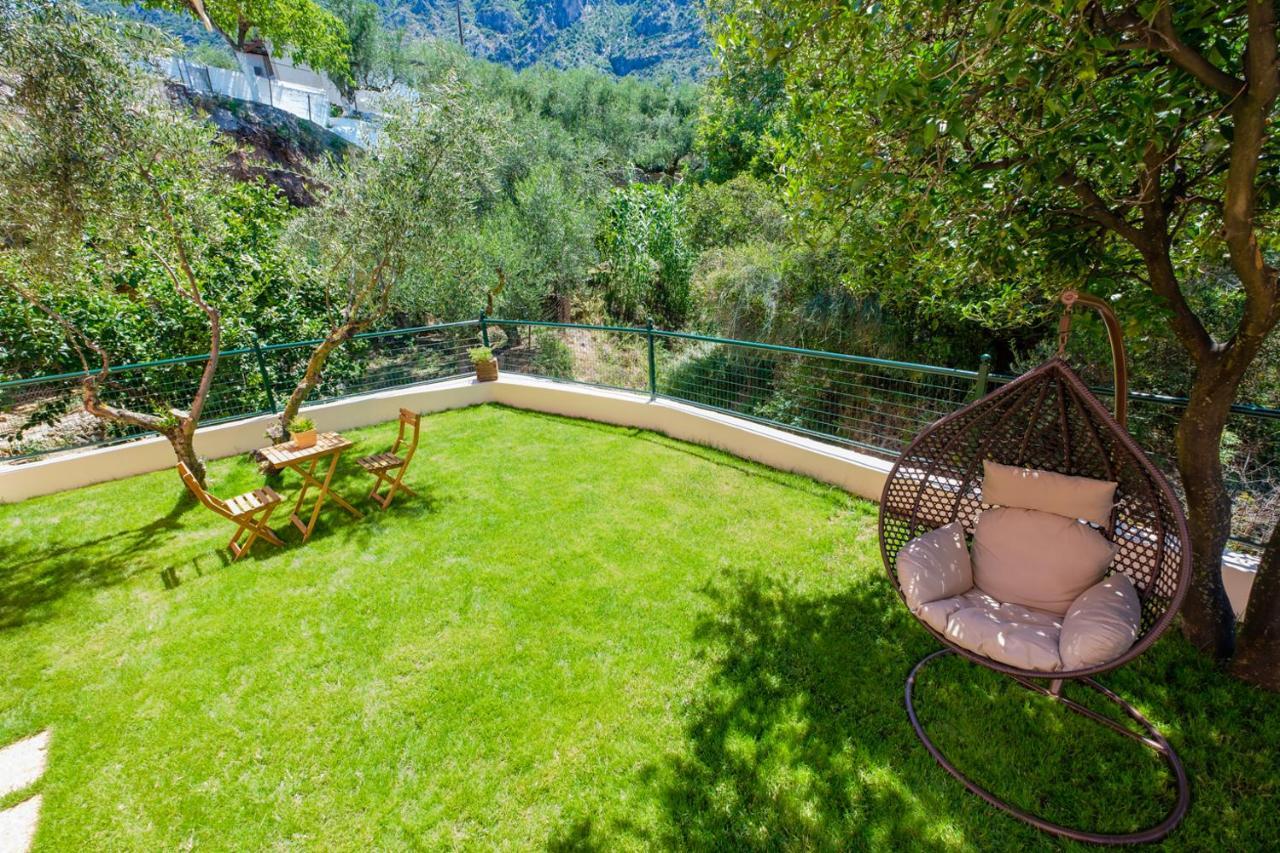 קלמאטה Almyros Aktis Private Garden Apartment מראה חיצוני תמונה